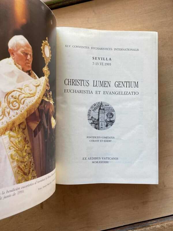 Christus Lumen Gentium Eucharistia Et Evangelizatio (C7) - Image 2
