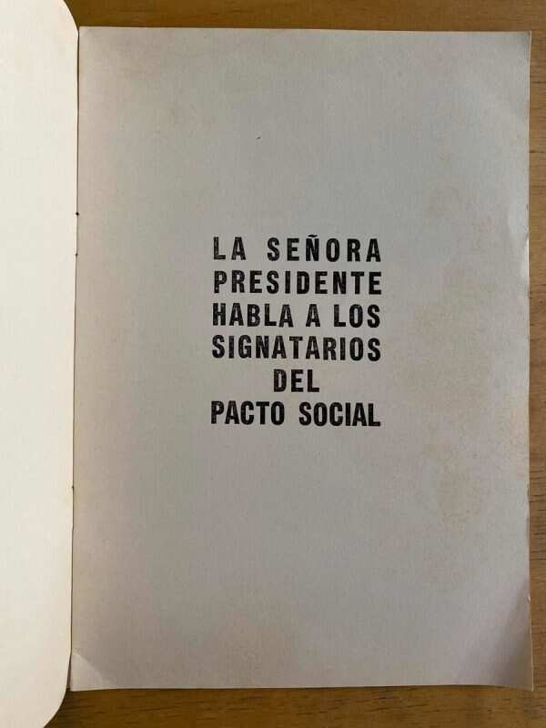 La Señora Presidente Habla A Los sig- Martinez De Peron (j1) - Image 2